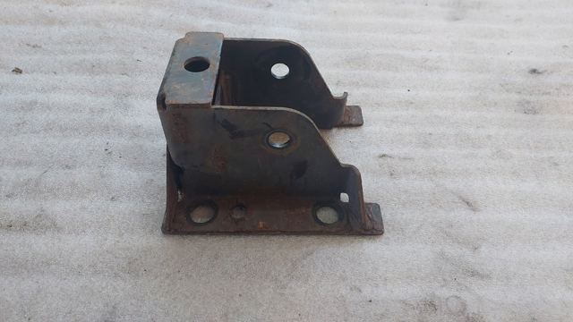 552020006R RENAULT Кронштейн рессоры заднего моста купить в Днепр