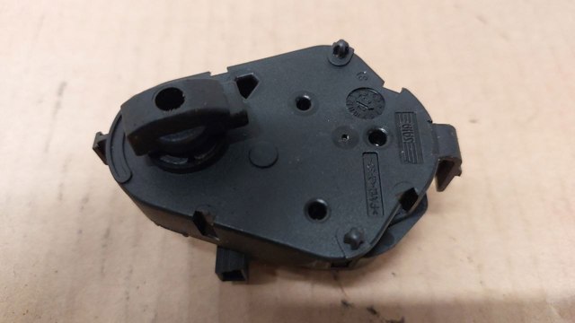 6912524 BMW купить в Каменское