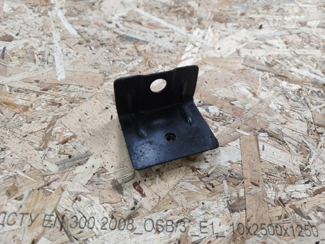 RENAULT 7750303683 Кронштейн бампера заднего в наличии Хмельницкий