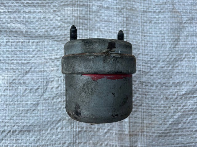 Правая подушка двигателя Volkswagen Transporter T4