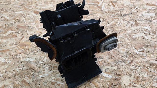 RENAULT 8200176789 в наличии Каменское