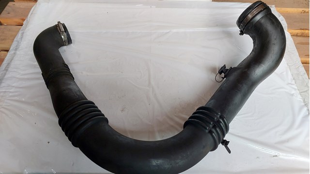 8200560050 RENAULT Патрубок интеркулера купить в Ужгород