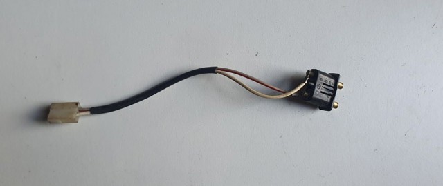 MERCEDES 9018200254 Датчик закрывания дверей (концевой выключатель), на сдвижной двери в наличии Ровно