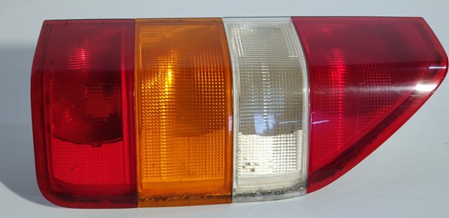Фонар задній правий з оранжевим поворотом 1996-2006 a0008261956 мерседес спрінтер 903 A0008261956