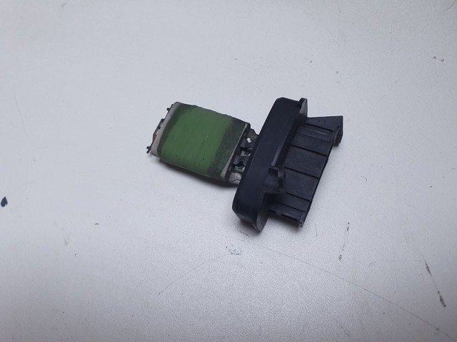 MERCEDES A0018212560 Резистор (сопротивление) вентилятора печки (отопителя салона) в наличии Сумы