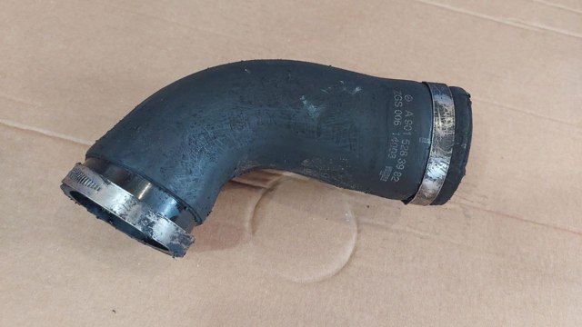 MERCEDES A9015283982 Патрубок интеркулера в наличии Николаев