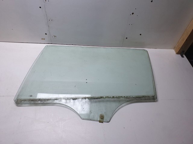 G21B73511D MAZDA Стекло двери задней левой купить в Чернигов
