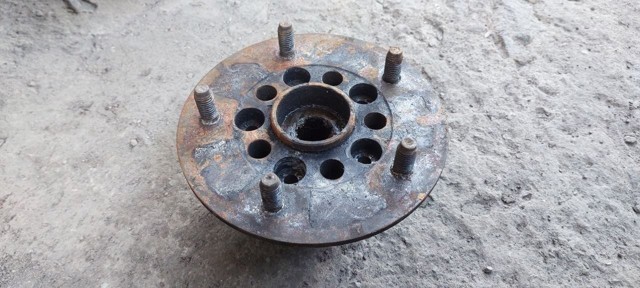 FORD YC151104AA Ступица передняя в наличии Черкассы