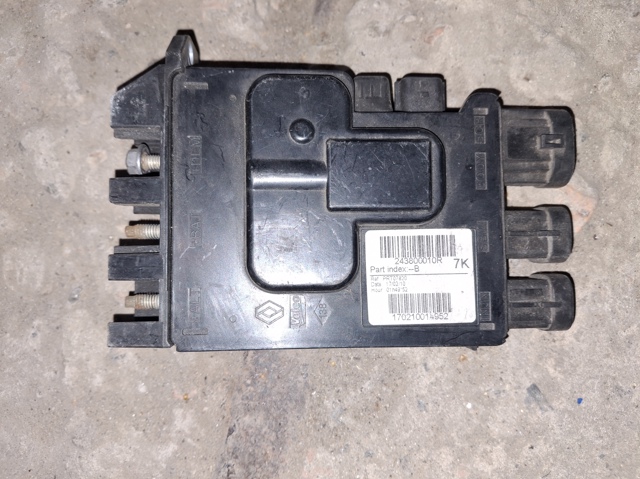 RENAULT 243800010R Блок предохранителей в наличии Винница