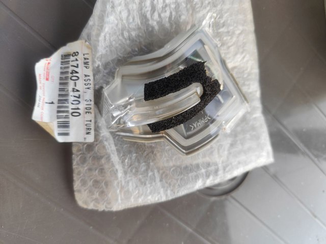 TOYOTA 8174047010 Указатель поворота зеркала левый в наличии Запорожье