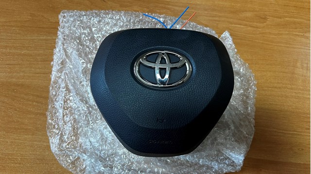 Подушка безопасности водителя 4513012E40C0 TOYOTA