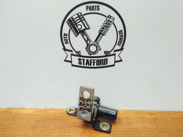 FORD 1736429 Петля двери передней правой в наличии Запорожье