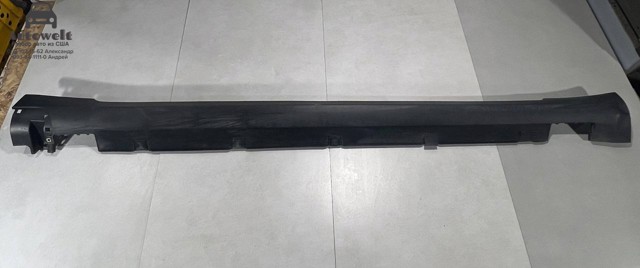 Накладка наружняя (молдинг) порога, правый 600587500J TESLA