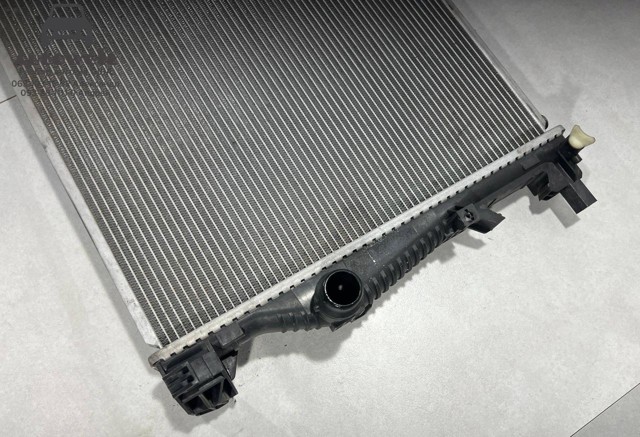 Радиатор системы охлаждения двигателя 68229290AA CHRYSLER