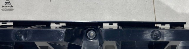 Кронштейн бампера заднего, центральный 68287855AA CHRYSLER