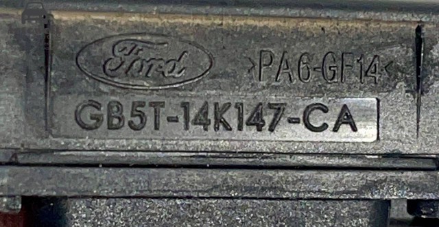 Кнопка привода замка задней 3/5 двери (ляды) GB5T14K147CA FORD