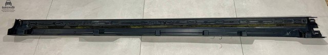 LR156945 LAND ROVER Накладка (молдинг) порога наружная левая купить в Сумы