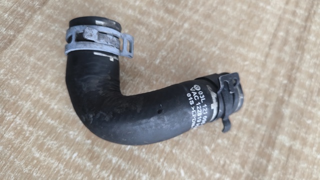Трубопроводы и шланги системы охлаждения 03L121096D VAG