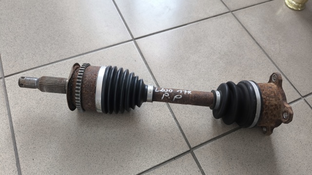 Полуось передняя, правая 3815A308 MITSUBISHI