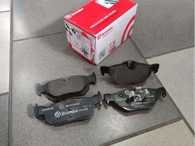 Задние дисковые колодки P06038 BREMBO
