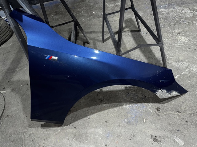 Правое крыло 41359633624 BMW