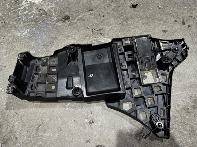 51128069247 BMW Кронштейн бампера заднего внешний левый купить в Украина
