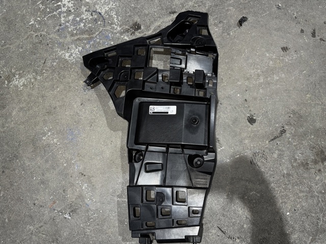 51128069247 BMW Кронштейн бампера заднего внешний левый купить в Житомир