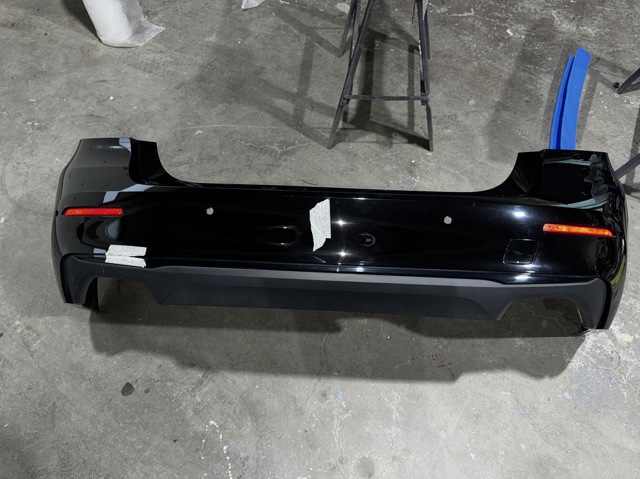 Бампер задний 51129852175 BMW