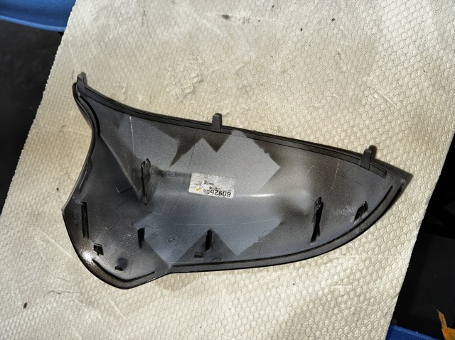 BMW 51168059546 Накладка (крышка) зеркала заднего вида правая в наличии Сумы
