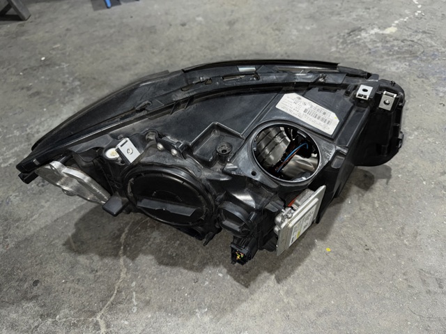 63117271907 BMW Левая фара купить в Киев