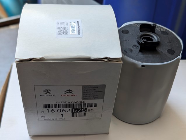 Фильтр топливный Опель Сигнум