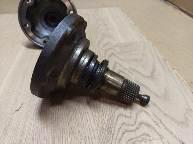 VAG 02A409343C Полуось (привод) передняя левая в наличии Ужгород