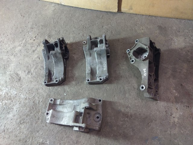 Крепление генератора 030145167D VAG