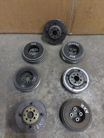 Демпфер коленвала 038105243 VAG