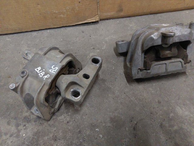 Правая опора ДВС Skoda SuperB 1