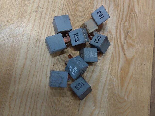 Реле свечей накаливания Фольксваген Бора