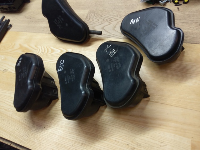 8E0131541C VAG Бачок вакуумной системы двигателя (демпфер) купить в Киев