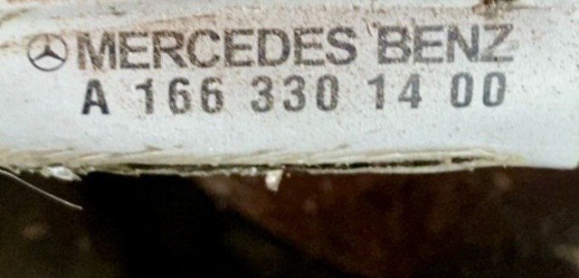 MERCEDES 1663301400 Полуось (привод) передняя левая в наличии Львов