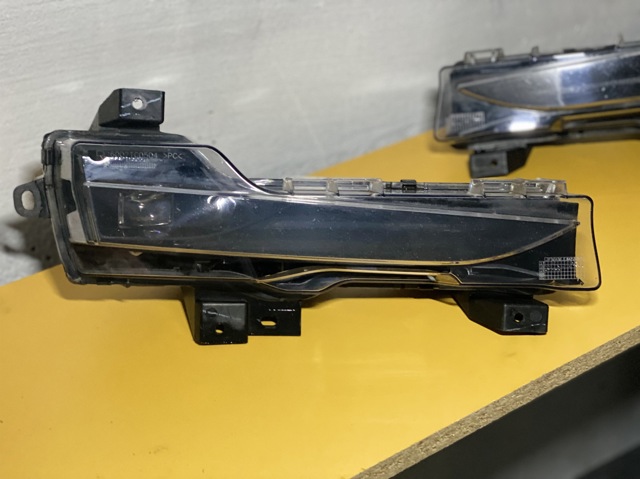 107739600C Tesla Model Фара противотуманная правая купить в Чернигов
