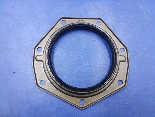 Сальник коленвала коренной 504086314 IVECO