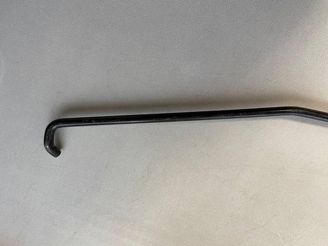 DS7Z16826A FORD Упор капота купить в Тернополь