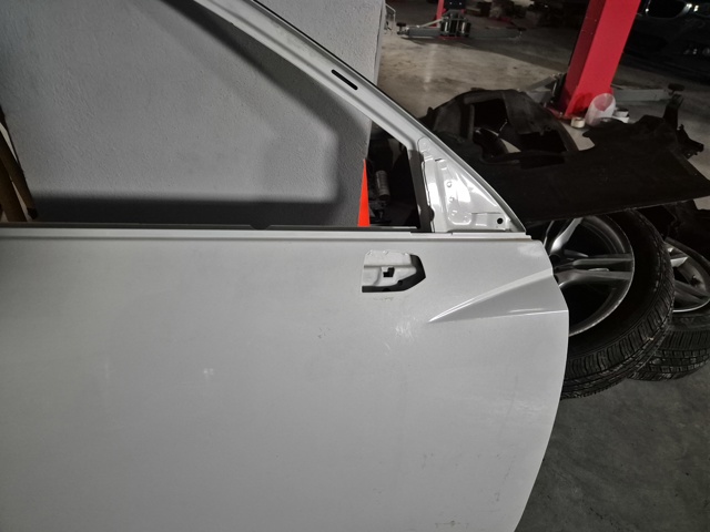 VAG 83F831052A Дверь передняя правая в наличии Черкассы