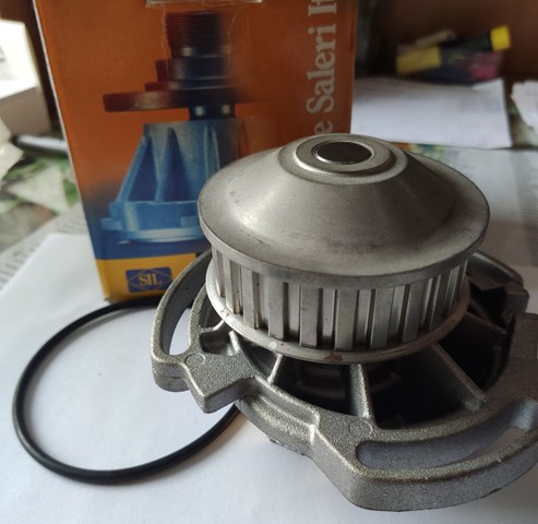 Насос системы охлаждения Volkswagen Golf II