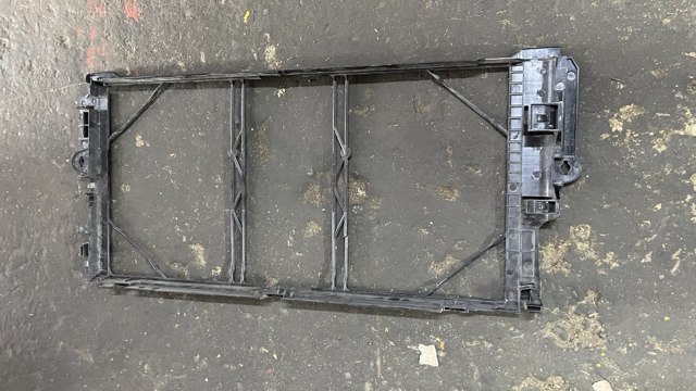 Рамка крепления радиатора кондиционера 32224876 VOLVO