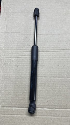 BMW 51237300567 Амортизатор капота в наличии Львов