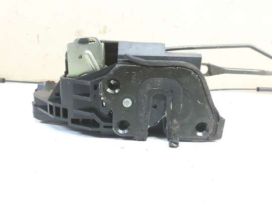 Замок передней пассажирской двери 813203K500 HYUNDAI
