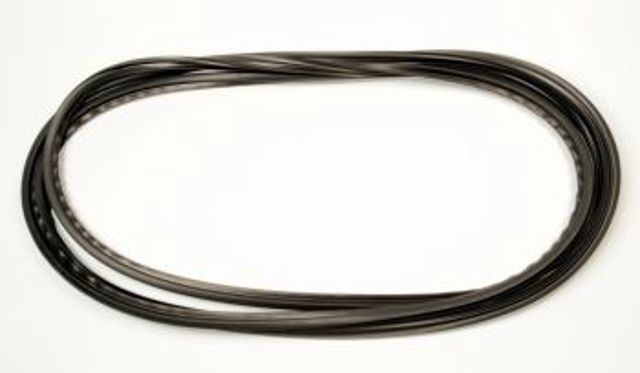 Накладка лобового стекла 861302S000 HYUNDAI