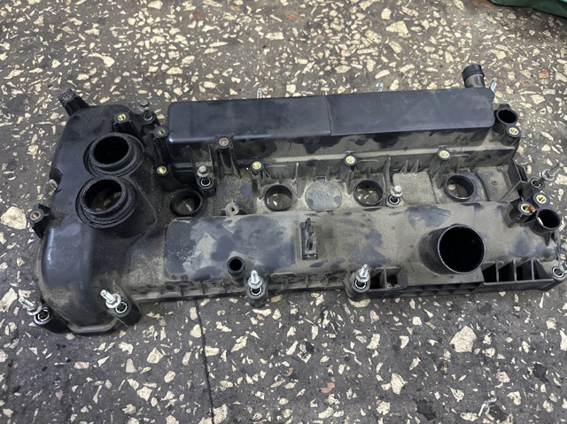 LR056035 LAND ROVER Крышка клапанная купить в Запорожье