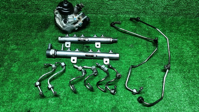 BOSCH 0445216044 Распределитель топлива (рампа) в наличии Киев