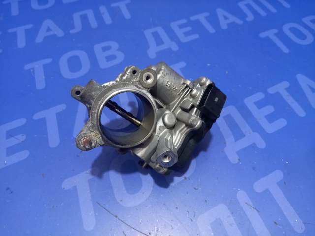 Заслонка воздушная 04L128063AA VAG